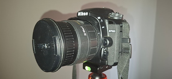 Nikon D7500 digijärjestelmäkamera