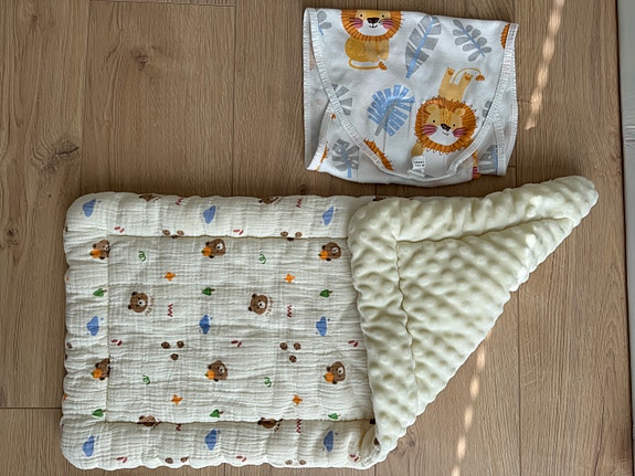 Product image 1 of 3