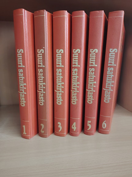 Suuri satukirjasto kirjasarja osat 1–6
