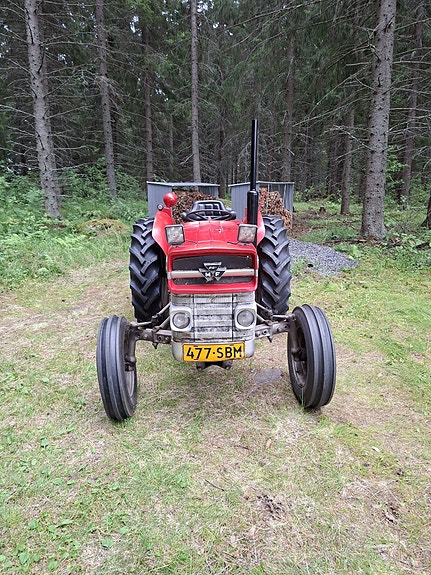 Massey Ferguson 135/1830 vm 1965 traktori punainen, 2,5 l moottorilla