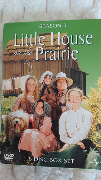 Pieni talo preerialla DVD-boksi