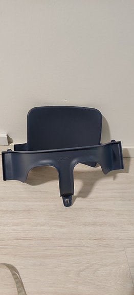 Stokke Tripp Trapp syöttötuolin babyset, tarjotin ja valjaat