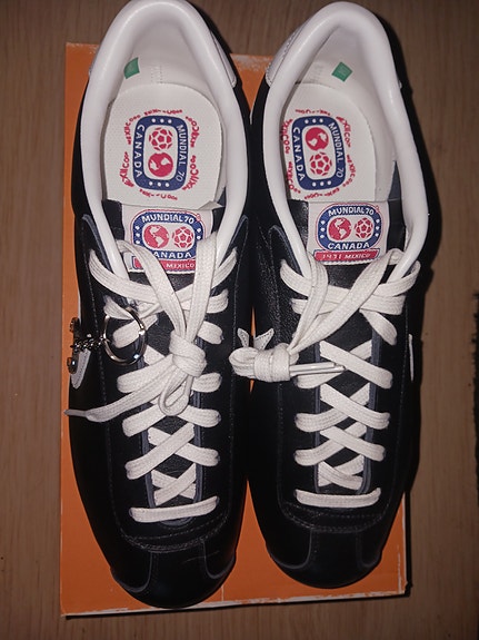 Nike Mundial 70