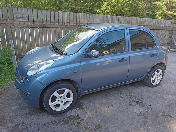 Nissan micra kokonaisena osiksi