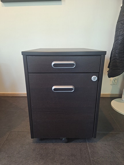 Ikea Galant lipasto