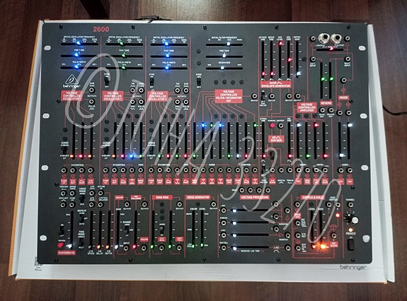 Behringer 2600