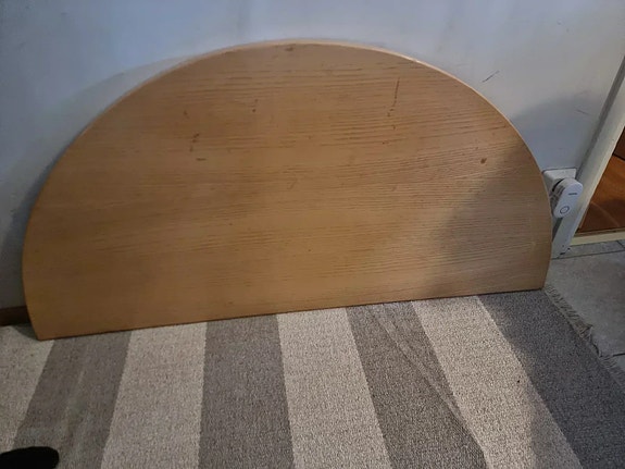 Artek  95 saarni puolipyöreä pöytä