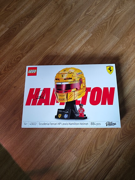 LEGO 43022 Lewis Hamilton kypärä