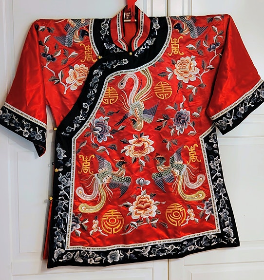 Kiinalainen kirjailtu silkkinen viitta/takki/mekko