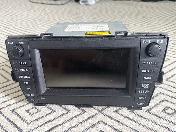 Toyota Prius 2009–2011 alkuperäinen navigointi / radio 86113-60V830
