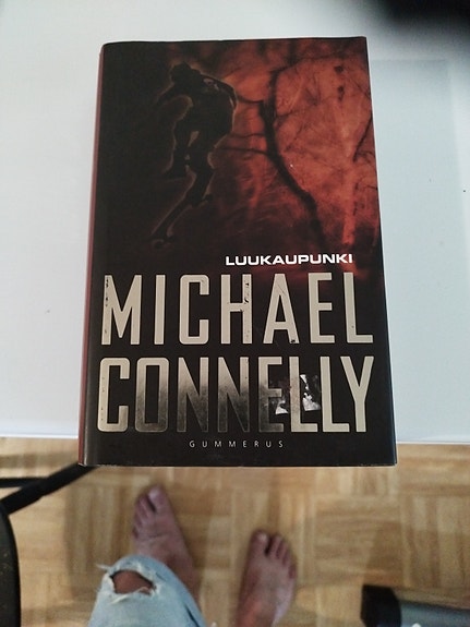 Michael Connelly Luukaupunki kovakantinen kirja