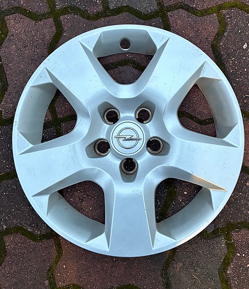 Opel pölykapselit R16