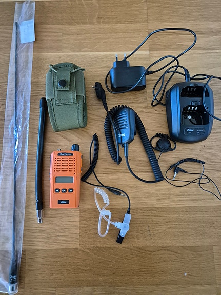 Zodiac Team Pro Waterproof radiopuhelinsetti