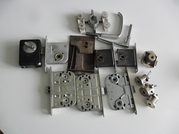 Product image 1 of 3