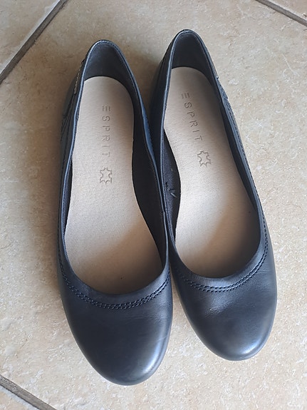 Esprit nahkaiset ballerinat 39