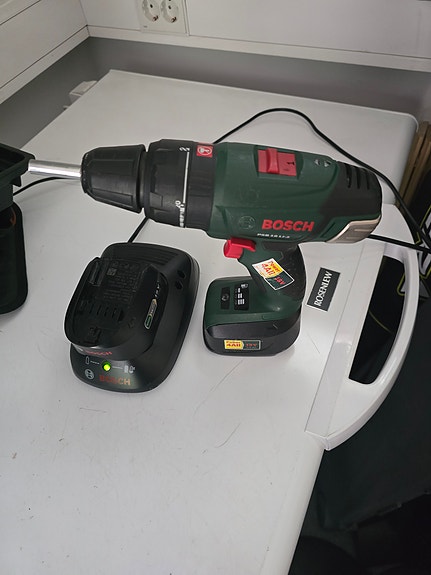 Bosch akkuporakone vihreä