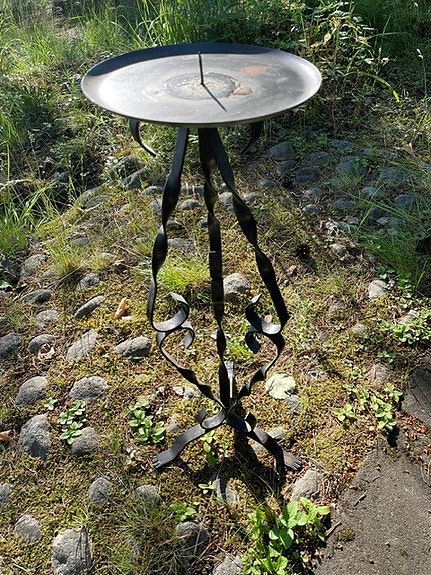 Rautainen kynttilänjalka