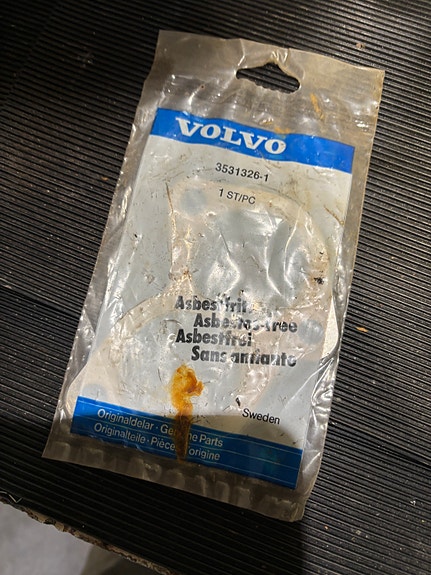 Volvo pakoputken lähtö tiiviste