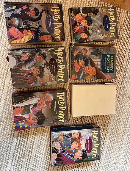 Harry Potter -kirjasarja suomeksi, useita osia