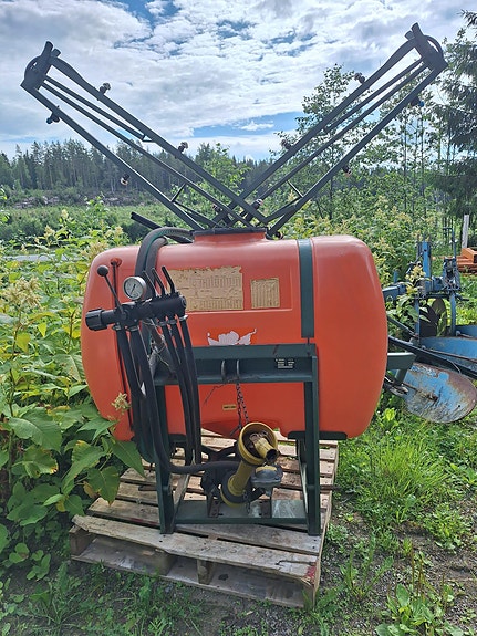 Eho-merkkinen kasvinsuojeluruisku 500l