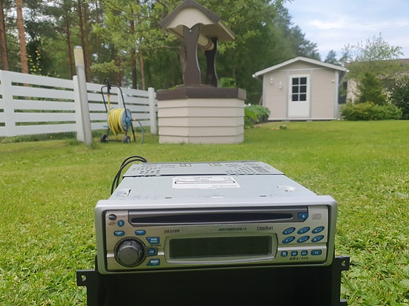 Clarion DB328R autosoitin CD/radio