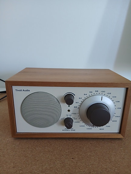 Tivoli Audio Model One- radio