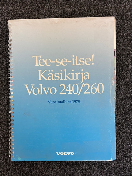 Volvo 240/260 tee-se-itse -käsikirja vuosimallista 1975