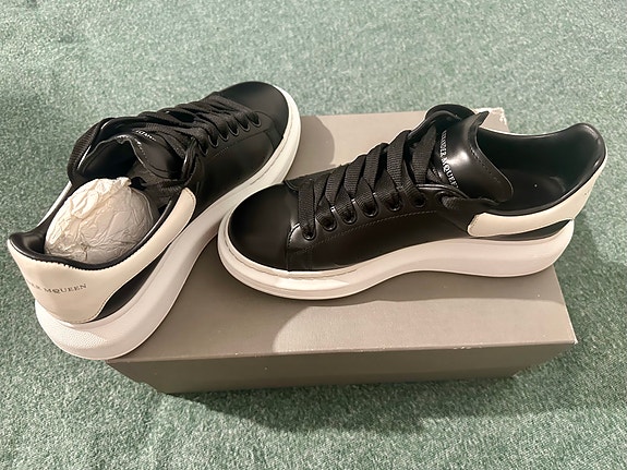 Alexander McQueen Oversized 40.5EU