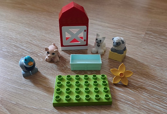 LEGO DUPLO 10949 Maatilan hoitoeläimet