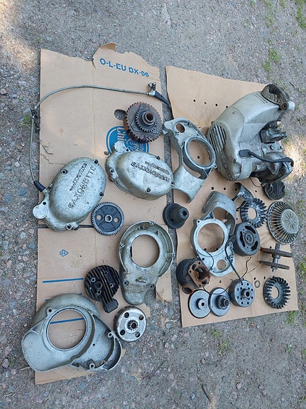 Iso kasa Sachs tavaraa