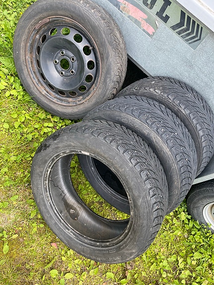 Nokian kitkarenkaat 205/55-16 (5x112 kr57.1 et50)