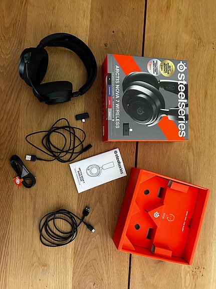 Steelseries: Arctis Nova 7 Wireless kuulokkeet