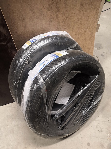 Uudet 145/70-13 kumit 2kpl