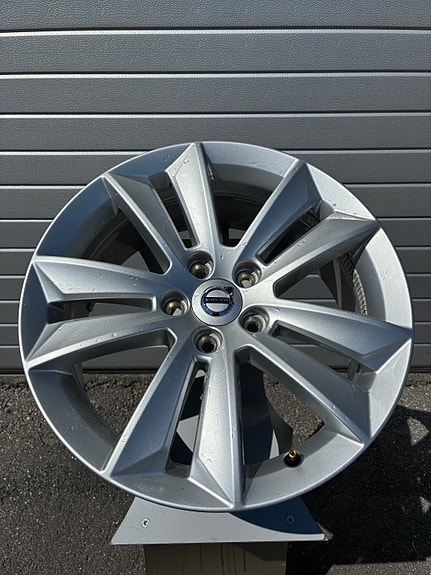 Volvo 17" alumiinivanteet