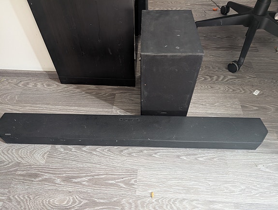 HW-Q710B Soundbar sekä subi