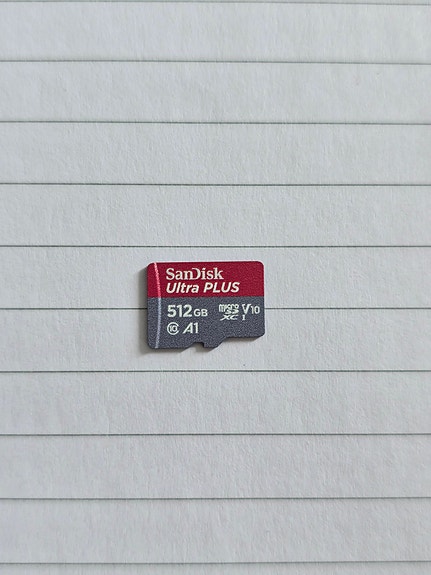SanDisk Ultra PLUS microSD-muistikortti, 512 Gt