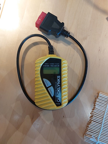 QUICKLYNKS koodinlukija OBD II ja EOBD
