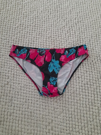 Gina tricot bikinit alaosa