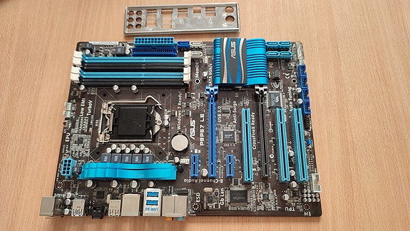 Asus P8P67 LE emolevy