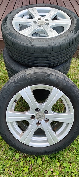 Mangels 16" aluvanteet 5x100 ja 205/55 renkaat
