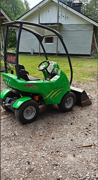Avant 220
