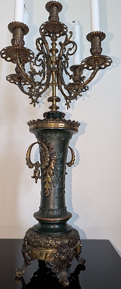 Kynttelikkö, 5 haarainen, 68 cm korkea