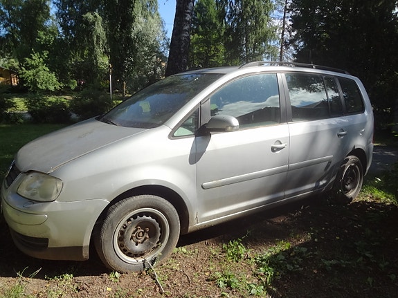 Varaosiksi tai laittoon Vw Touran -03