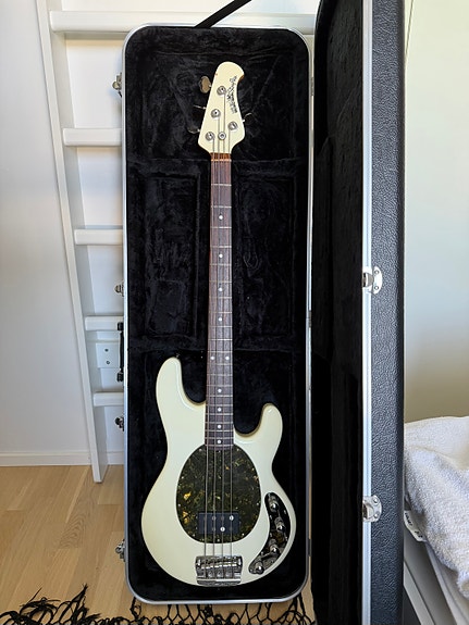 Ernie Ball Music Man StingRay 4 (USA, 2000)