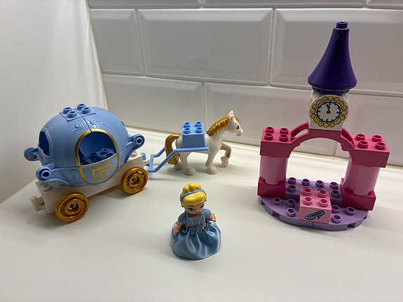 Disney prinsessa dubloja