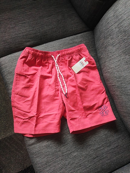 UUDET Punaiset IZOD miesten uimashortsit, koko S/M