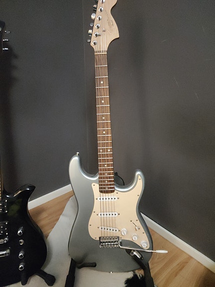 B.C. Rich + Squier Strat + Fender Champion 300 + VOX Tonelab ST