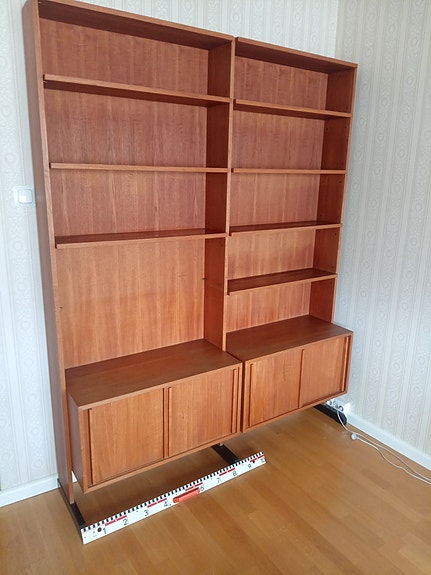 Teak kirjahylly