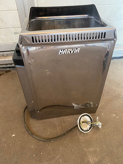 Vähän käytettyjä 6 kw kiukaita Harvia ja Helo