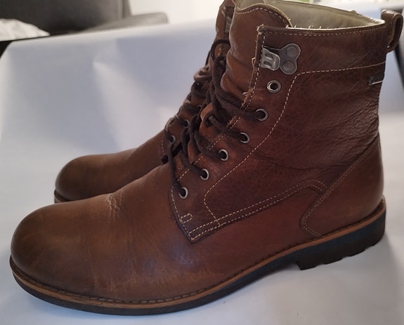 Clarks Gore-Tex nahkanilkkurit, koko EU 45 (UK 10.5) – siisti kunto